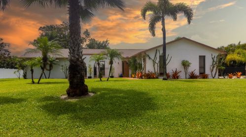 1738 Dominic Ave, Fort Pierce, FL 34952-5816