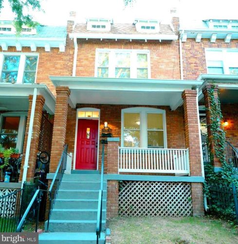 536 23rd Pl, Washington, DC 20002-4816