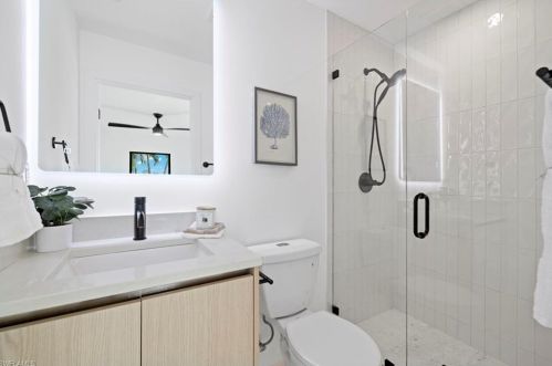 673 97 Ave, Naples FL 34108-2280 exterior