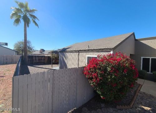 7028 41 St, Phoenix AZ 85044-6799 exterior