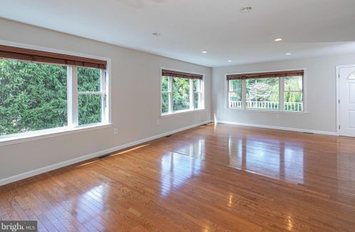 329 Thiemarx Ter, Montgomery NJ exterior