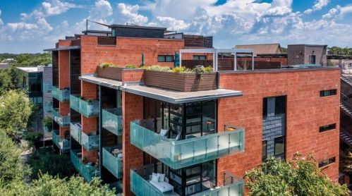 1401 Eva St, Austin TX 78704-3066 exterior