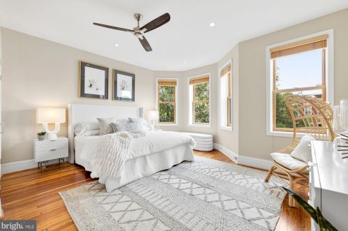 415 10 St, Washington DC 20003-2133 exterior