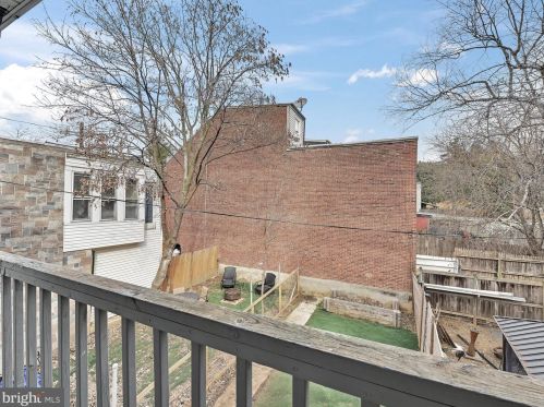 27 New Dorwart St, Lancaster PA 17603-5220 exterior