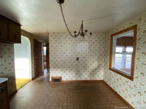 409 Burritt St, New Britain CT 06053-4005 exterior