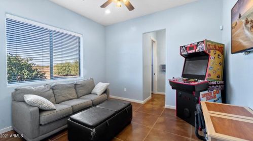 37243 19 Ave, Phoenix AZ 85086-9154 exterior