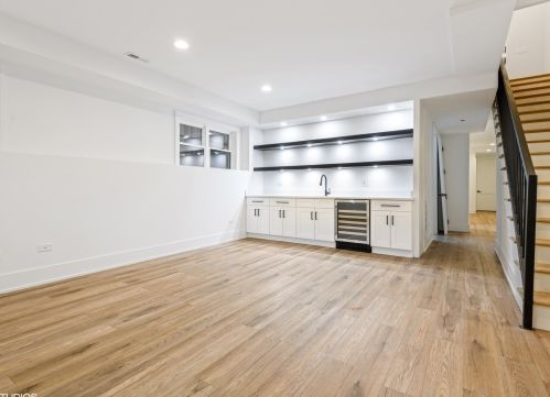 3019 Oakley Ave, Chicago IL 60625-1926 exterior