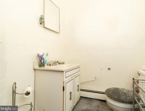 4927 Hazel Ave, Philadelphia PA 19143-2004 exterior