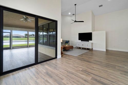 6892 Bitterbush Pl, Boynton Beach FL 33472-2902 exterior