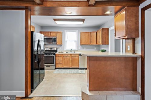 621 Hollywood Ave, Silver Spring MD 20904-3036 exterior