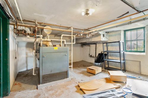 310 15 Ave, Duluth MN 55812-1677 exterior