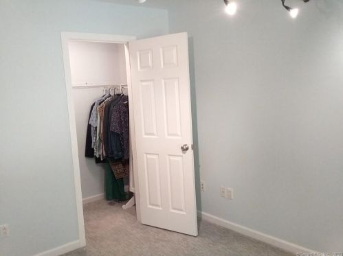 54 Franklin Ave, Derby CT 06418-2227 exterior