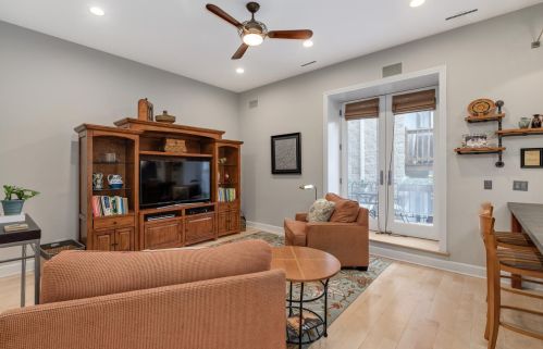 1048 Barry Ave, Chicago IL 60634-4610 exterior