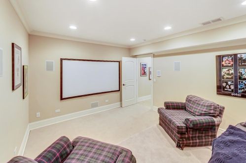 642 Euclid Ave, Elmhurst IL 60126-4338 exterior