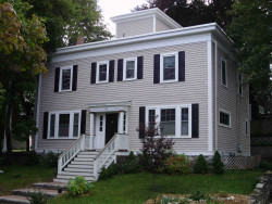 132 Central St, Newton, MA 02466-2401