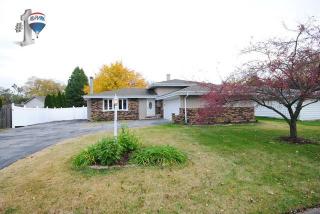 18837 Louise Dr, Lansing, IL 60438-3611