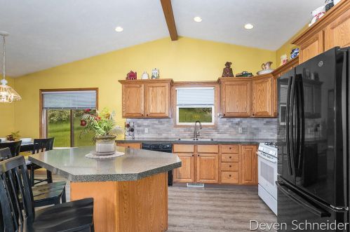 7200 Robertson Rd, Middlevle MI 49333-9199 exterior