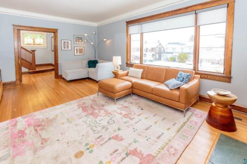 2703 Superior St, Duluth MN 55812-2344 exterior