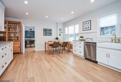 168 Forest Hill Rd, Town Center NJ  07052-3958 exterior