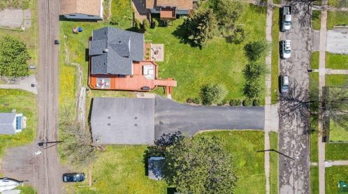 2211 11 St, Duluth MN 55806-1201 exterior