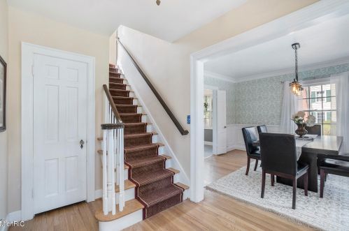 2126 Benjamin Ave, Kalamazoo, MI 49008-1743