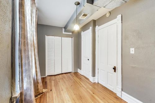 2324 Armitage Ave, Chicago IL 60647-4342 exterior