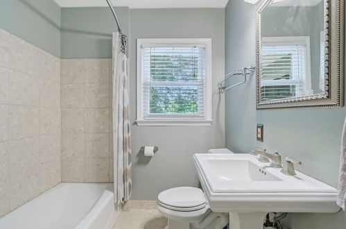 1348 Merry Ln, Atlanta GA 30329-3906 exterior