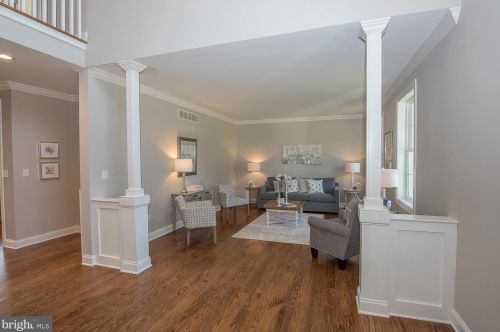 323 Abbey Rd, Berwyn PA 19312-1830 exterior