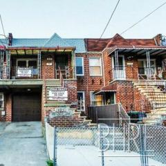 1405 100th St, Brooklyn NY  11236-5522 exterior