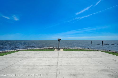 1608 Tamiami Rd, Lacey NJ 08731-5036 exterior