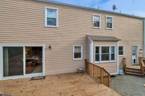 4 Seward Pl, Chester NJ 07930-2609 exterior