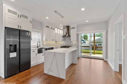 2235 75th Ct, Chicago IL  60707-3034 exterior