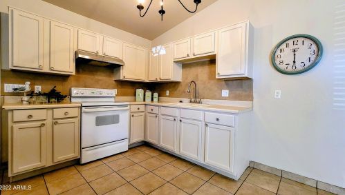 1138 Cocopah St, Phoenix AZ 85007-4046 exterior