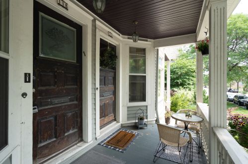 118 Reservoir Ave, Milwaukee, WI 53212-3722