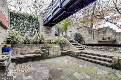 5171 Macarthur Blvd, Washington DC 20016-3315 exterior