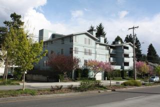 10730 Greenwood Ave, Seattle WA  98133-8787 exterior