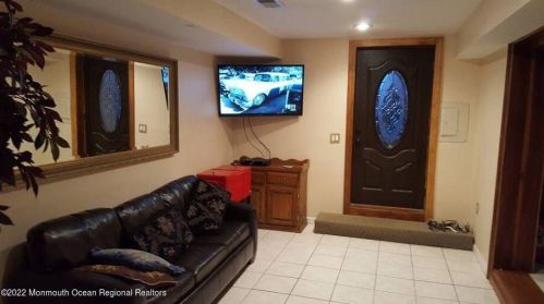 127 Elizabeth Ave, Lavallette NJ  08735-2618 exterior