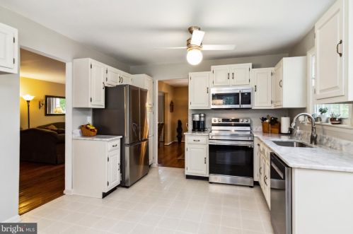 4020 Arjay Cir, Ellicott MD 21042-5635 exterior