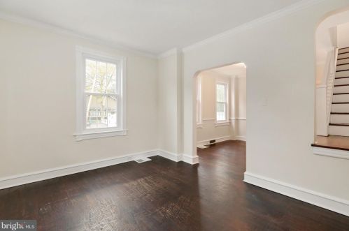 403 Howard St, Riverton NJ 08077-1328 exterior