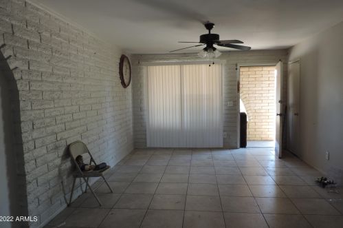 2308 Beverly Ln, Phoenix AZ 85032-3409 exterior