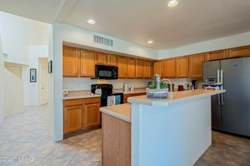 3121 Placita Agua Caliente, Tucson AZ  85712-1251 exterior