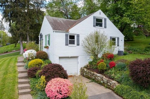 1306 Morrow Rd, Pittsburgh, PA 15241-3504