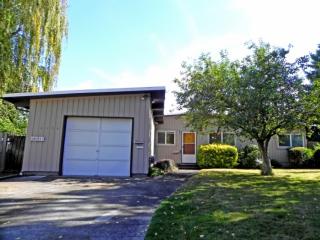 3475 Danna Ct, Eugene, OR 97405-3849