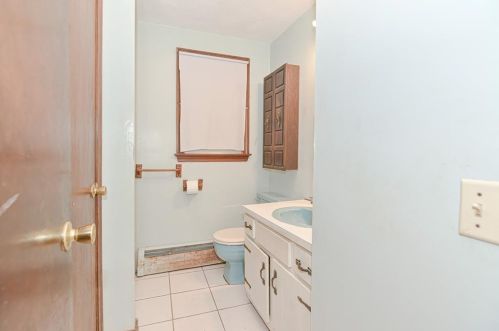 210 Greenhouse Rd, Coventry RI 02827-2101 exterior