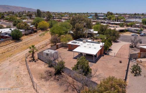 8105 Beverly St, Tucson AZ 85710-5929 exterior