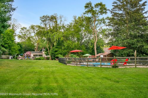 38 Normandy Ct, Middletown NJ 07748-3221 exterior