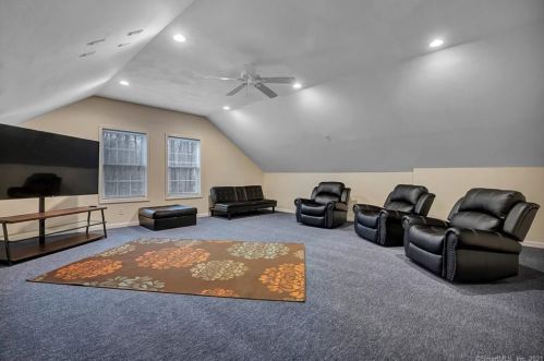 239 Mack Rd, Exeter CT 06249-1720 exterior