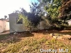 17 Armell St, Huntington Station NY 11746-3741 exterior