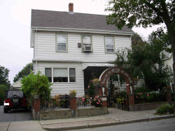 327 Cherry St, Newton, MA 02465-1641