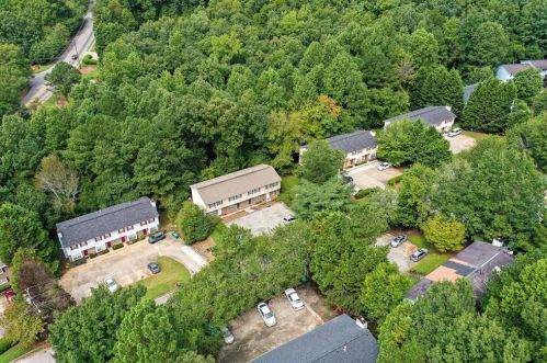 2920 Spruce Cir, Lithonia GA  30078-5701 exterior